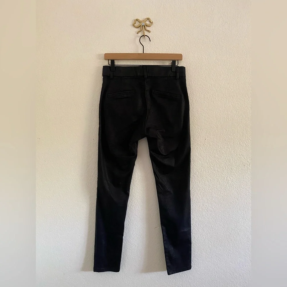 Flog Skinny Pants Limited Collection  Black Snakeskin Women’s Size 28